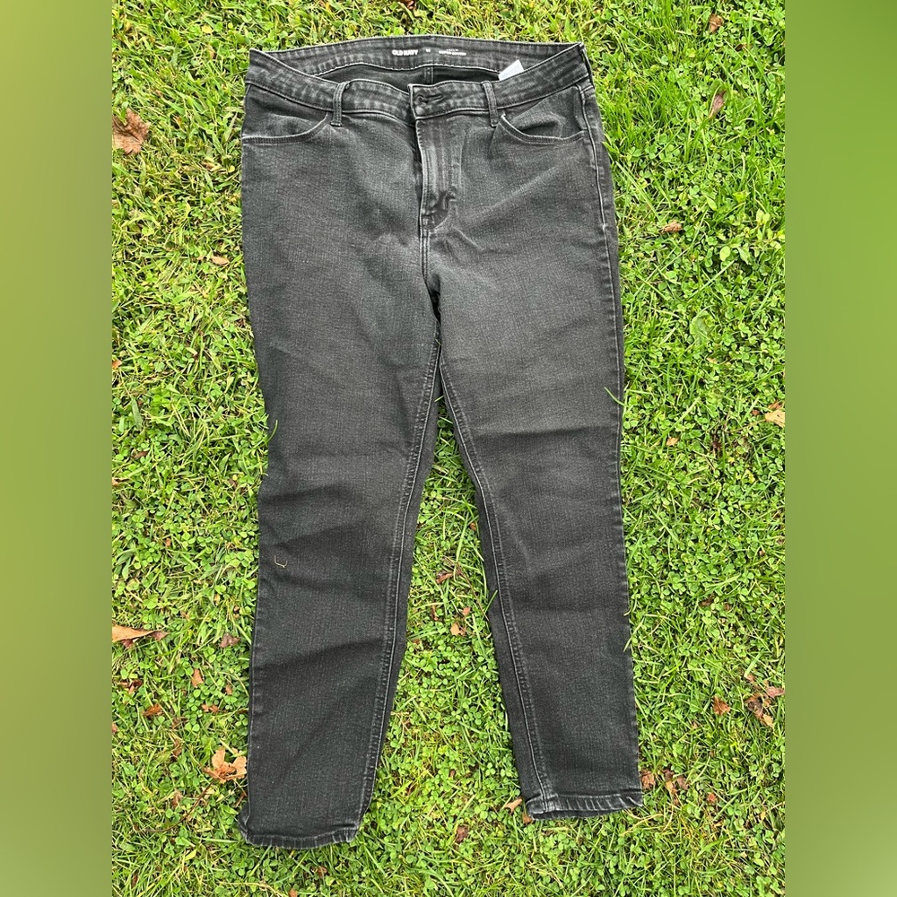 Old Navy Charcoal Super Skinny Jeans